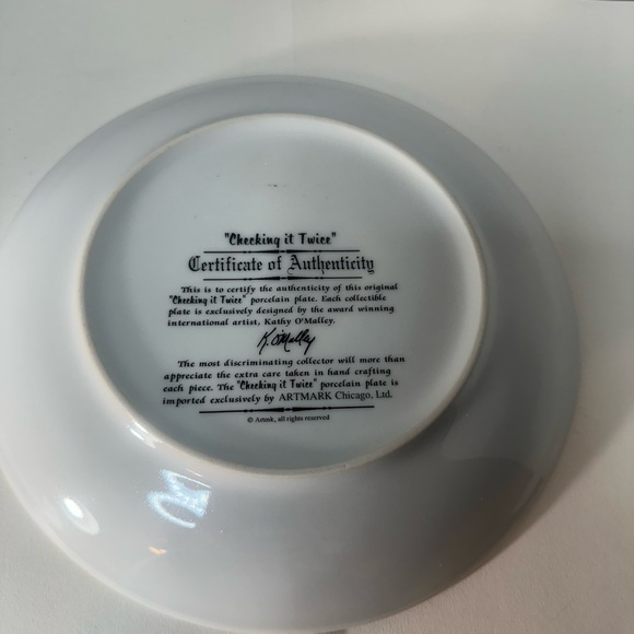 Santa "Checking It Twice" Porcelain Plate by Artmk - Picture 5 of 5